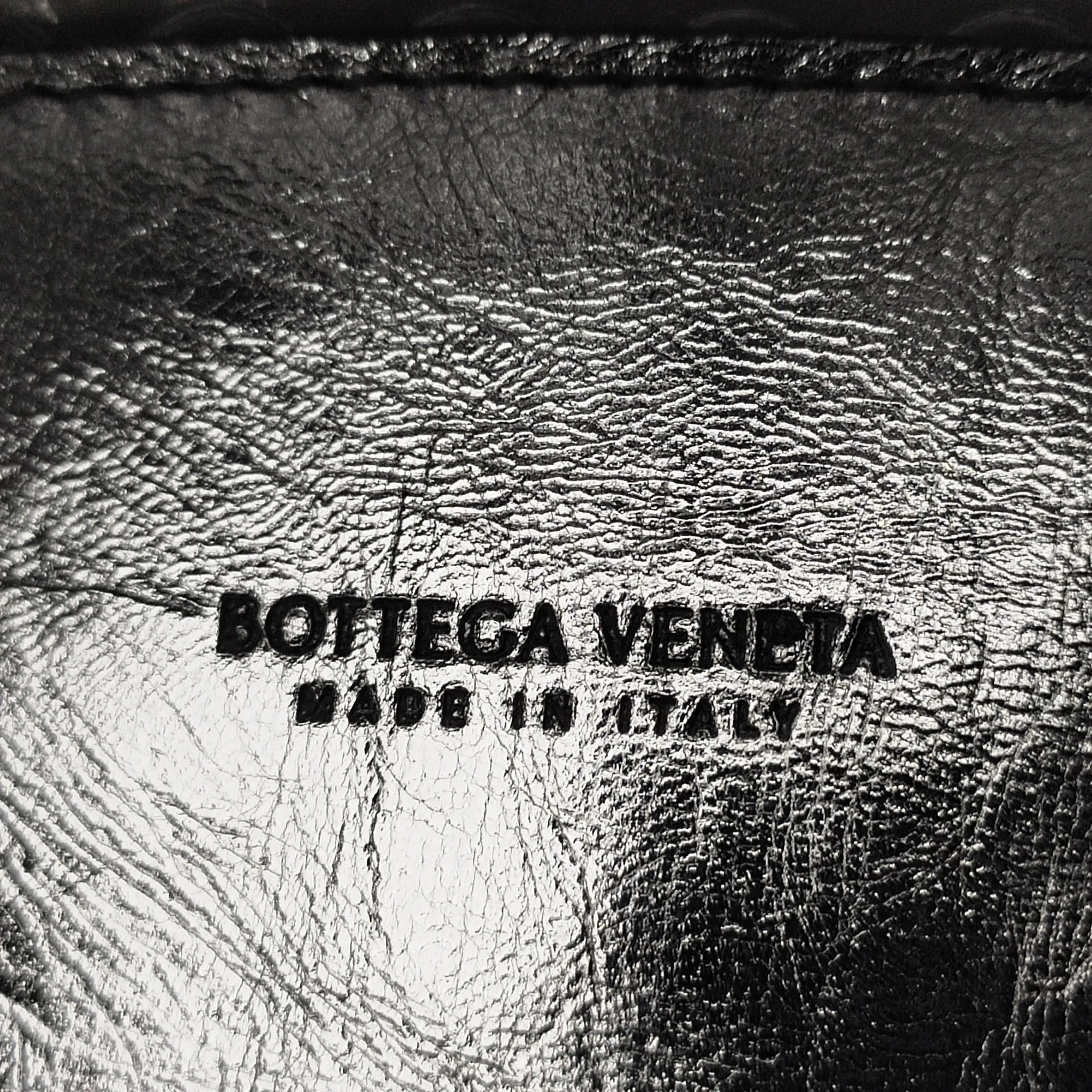 Bottega Veneta Metallic The Mini Pouch Crossbody (SHG-35139)