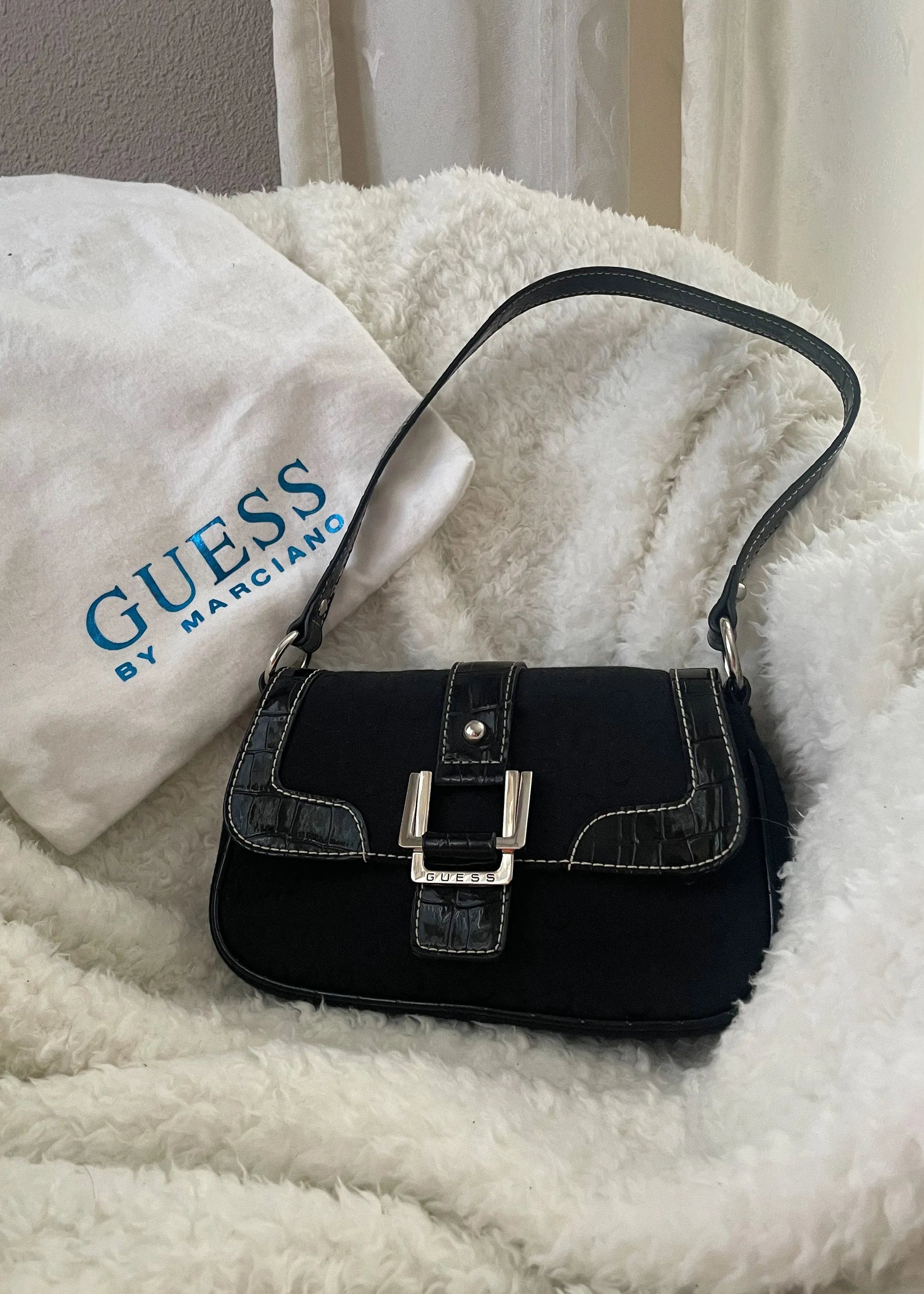 GUESS BAG