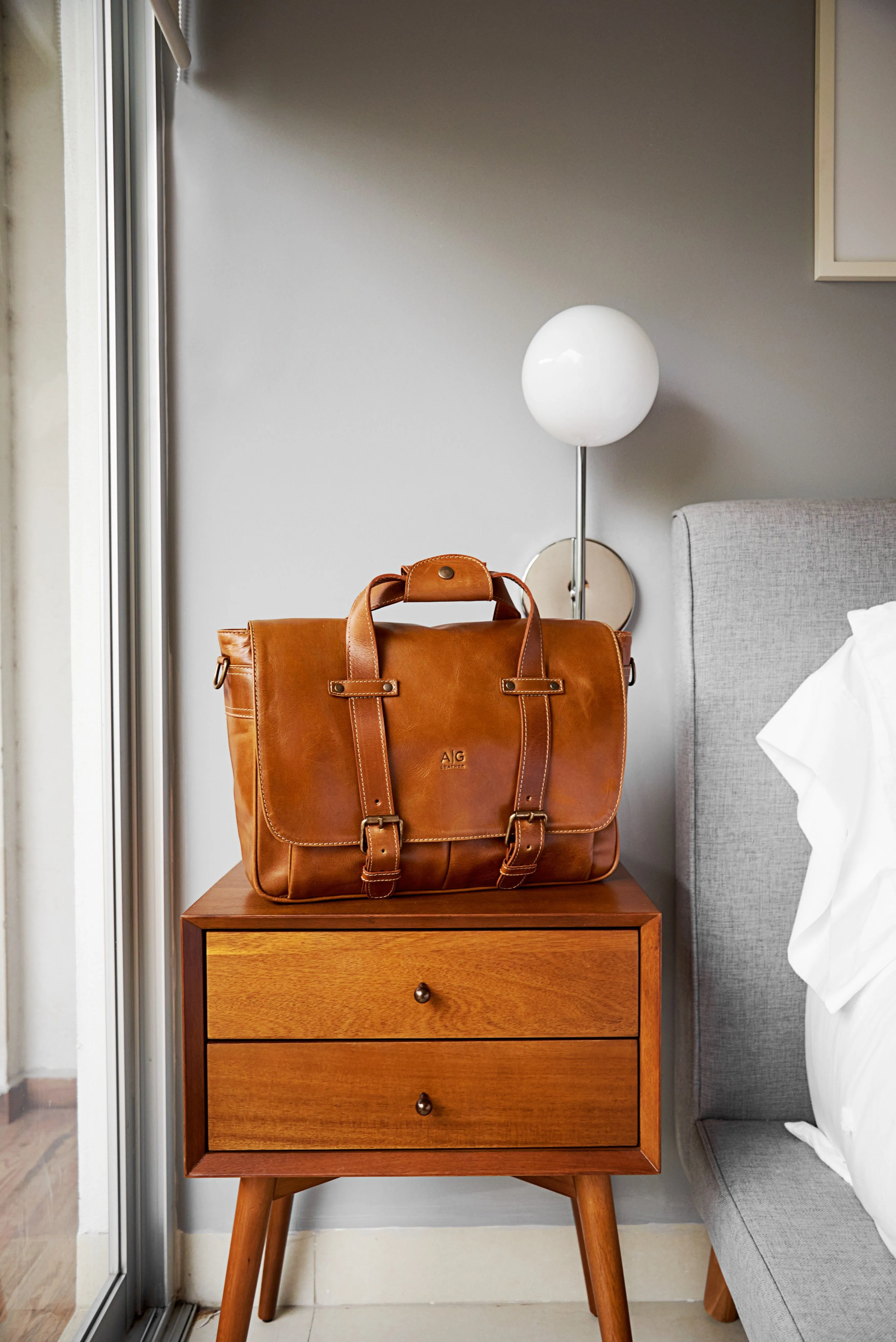 Montana Portfolio XL Briefcase Legal Size in Cognac Leather