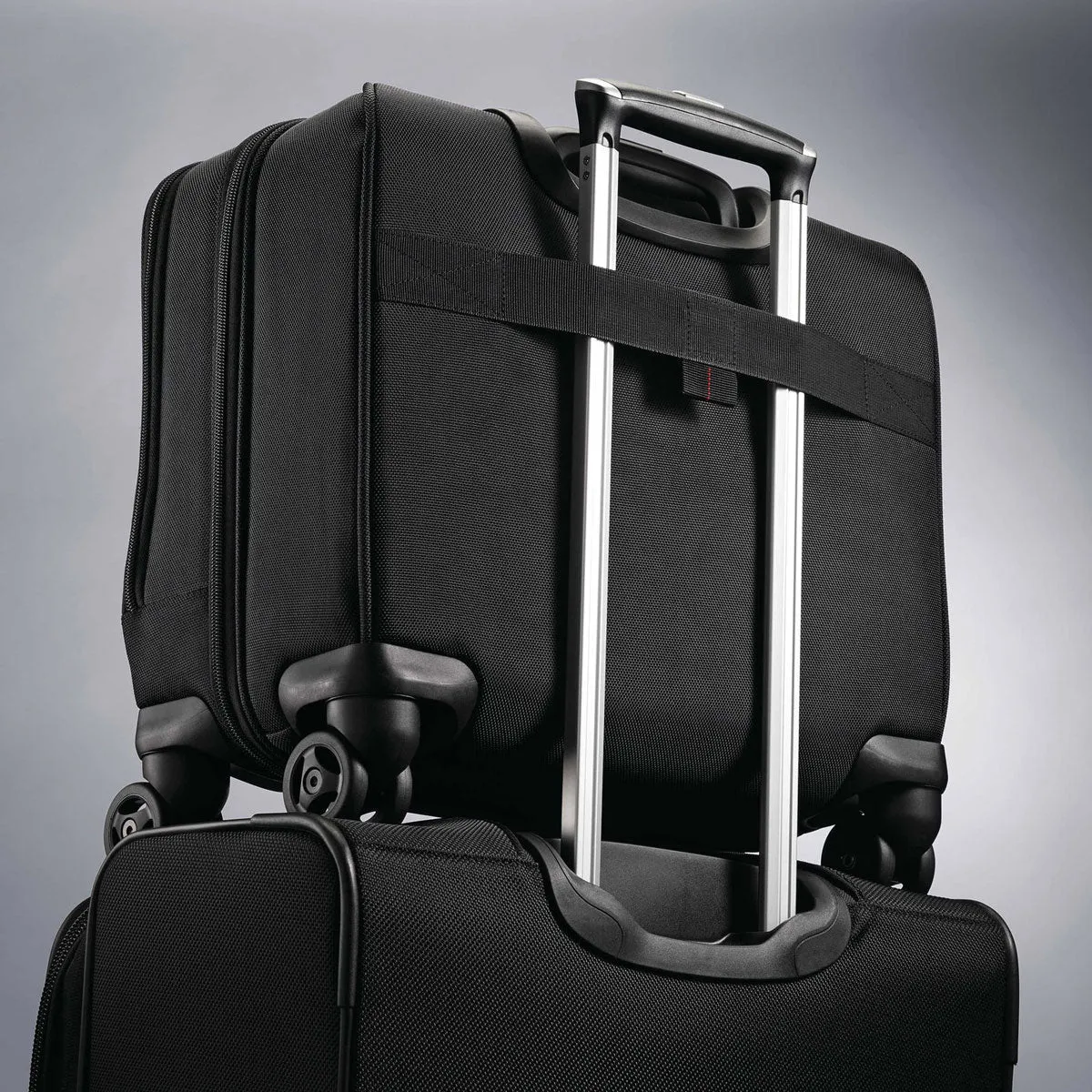 Samsonite Xenon 3.0 Spinner Mobile Office