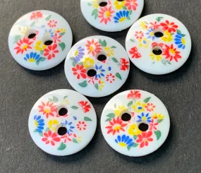 Sweet Little Bunches of Flowers on 6 Vintage 1.4cm Buttons.